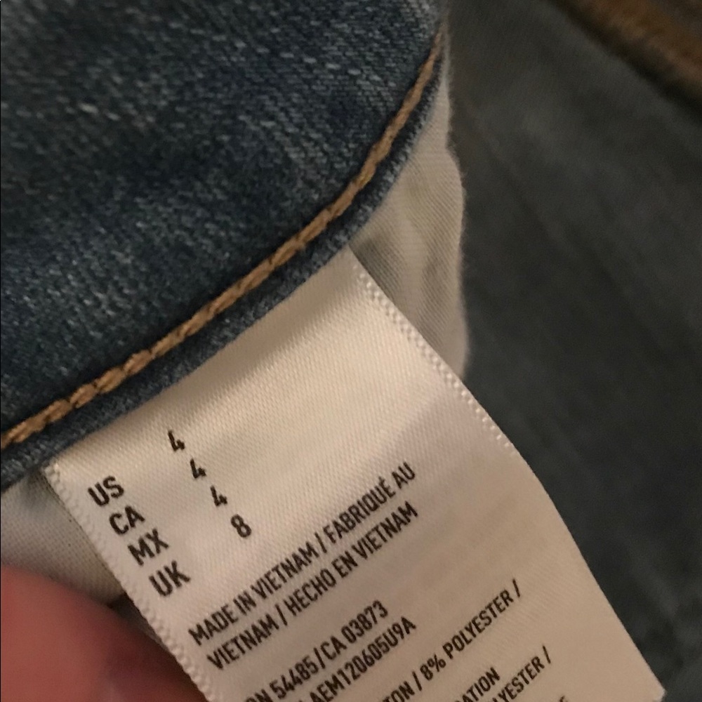 EUC American Eagle Light Wash Jean Shorts Size 4 - Picture 5 of 5